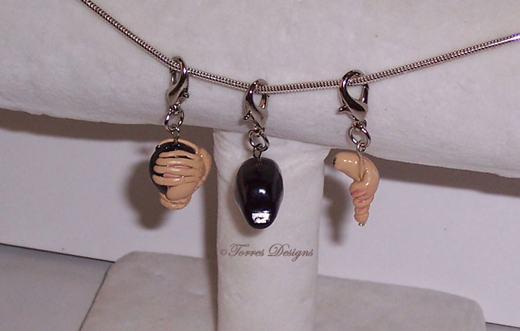 Face Hugger Xenomorph and Chestburster/Chest Buster Charms Alien and Aliens movies